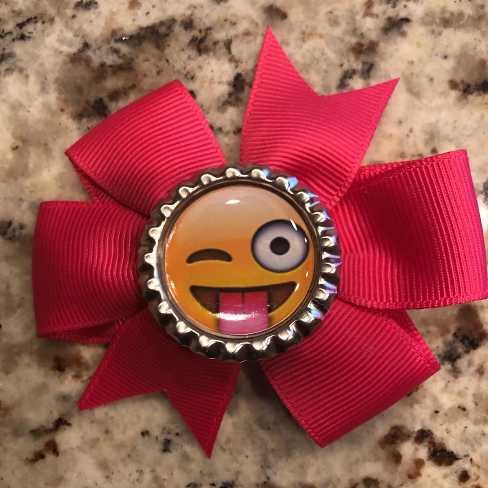 Emoji Hair Bow for little girls 😜